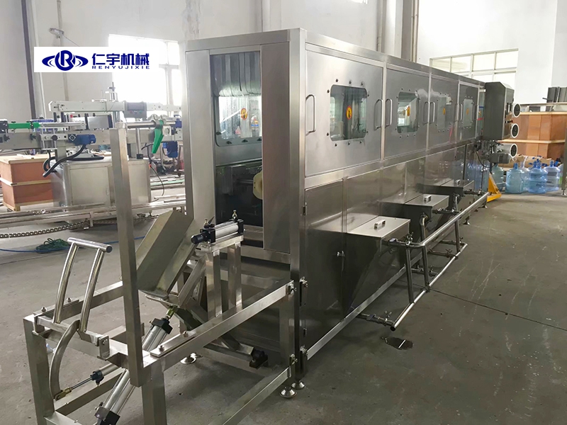 小型桶装水灌装机 小型桶装水灌装机